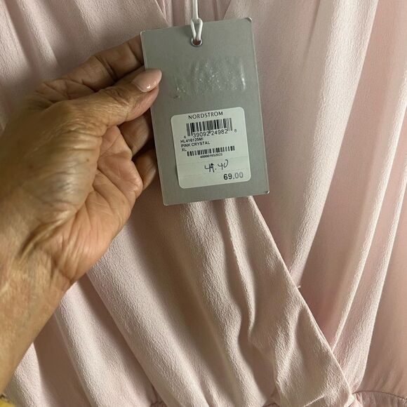 Chelsea27 Sleeveless Peplum Top - Picture 5 of 8